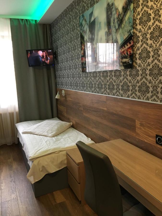 A&P Motel Mikolow Bagian luar foto