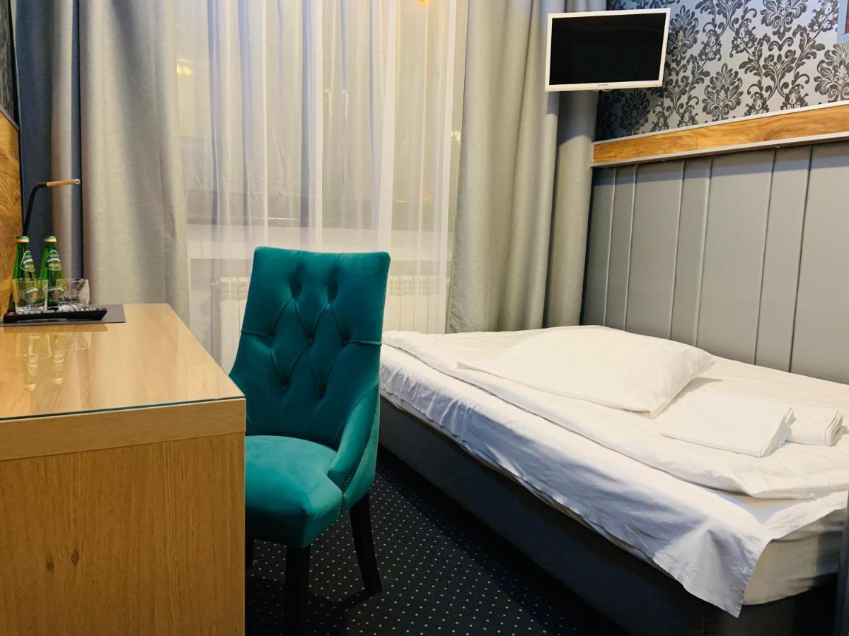 A&P Motel Mikolow Bagian luar foto